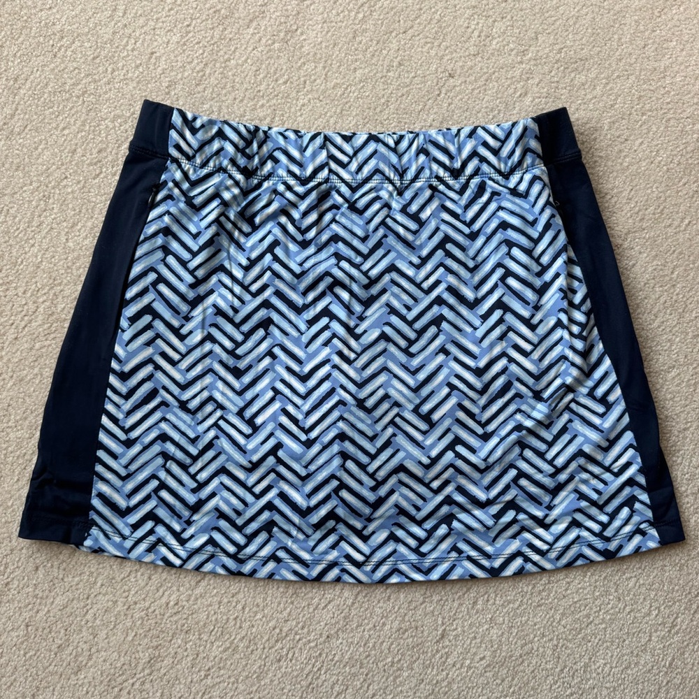 J. McLaughlin Blue Chevron Skort